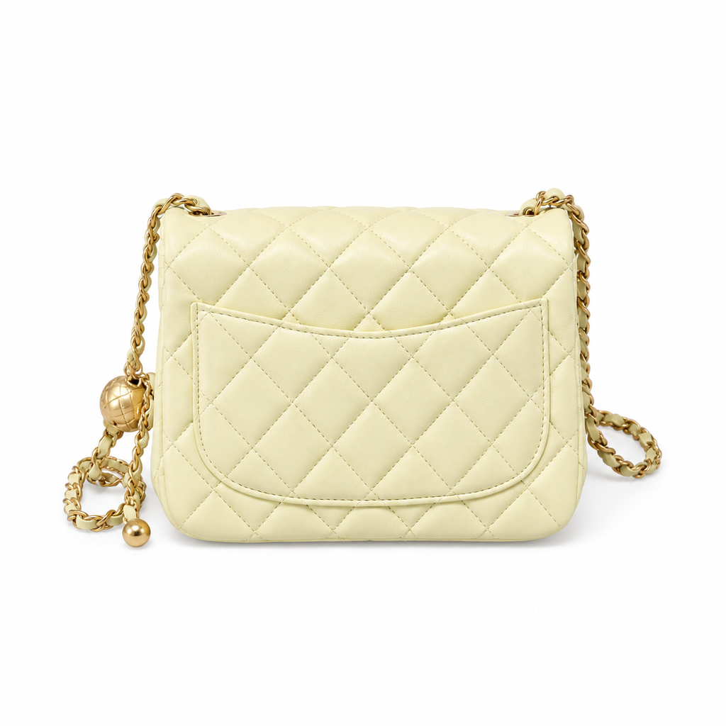 Chanel Classic Quilted Flap Bag | CC Turn-Lock Leather Chain Strap — 18x13cm