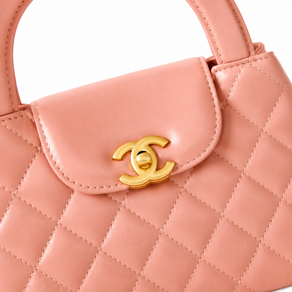 Chanel Classic Quilted Mini Flap Bag | CC Turn-Lock Leather Chain Strap — 13x19cm