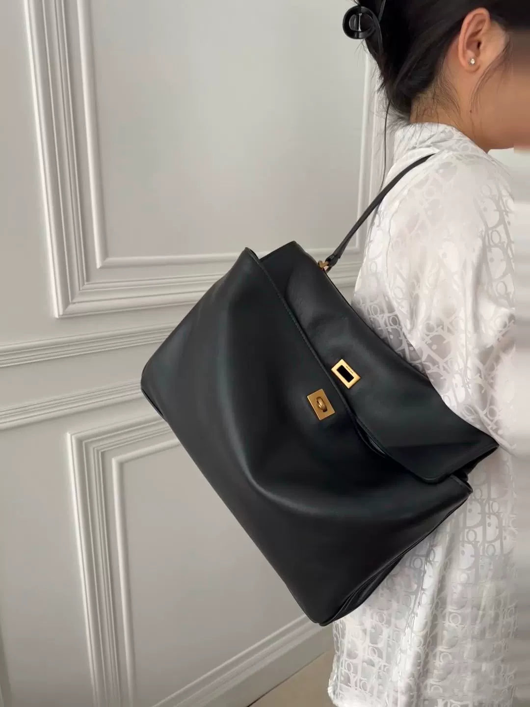 Women's Luxury Frame Bag – Vintage Kiss-Lock Shoulder Clasp Purse 27×15×9cm